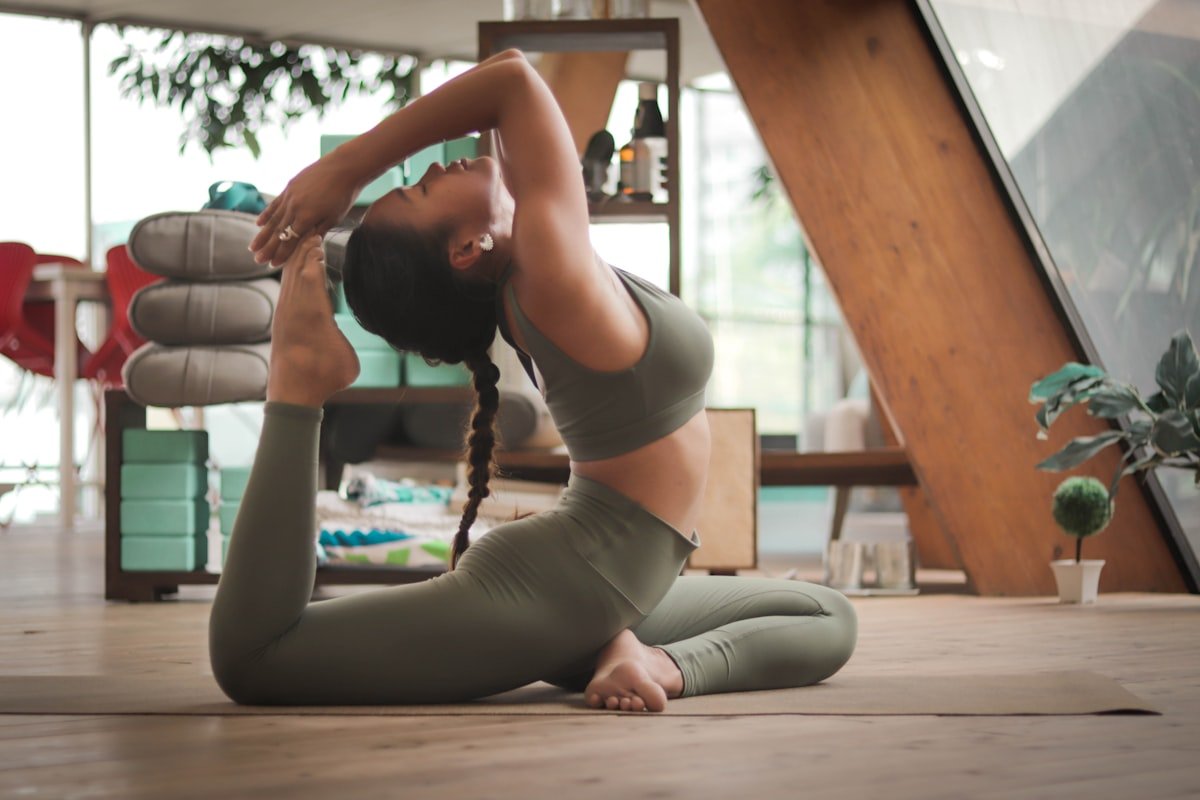 Studio yoga class in Kanpur